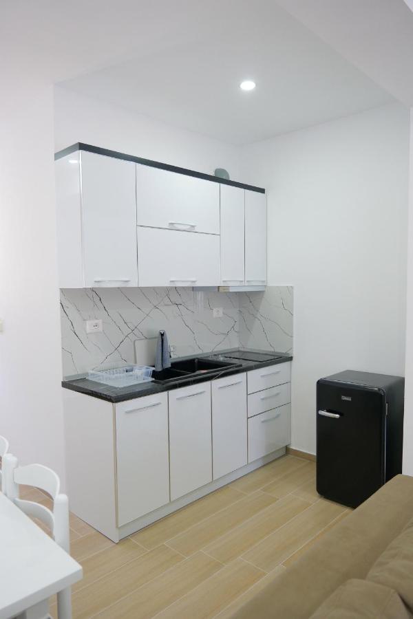 Iljo Apartments Ksamil Exterior foto